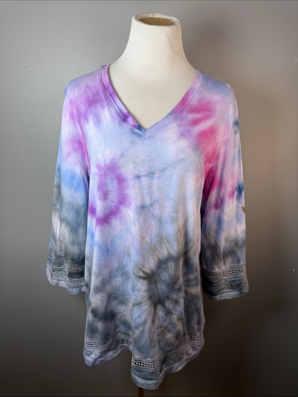 Tie-Dye V-Neck Women’s Top in Purple and Blue